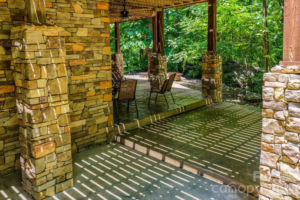 206 Big Rock Lane Lake Lure NC 28746