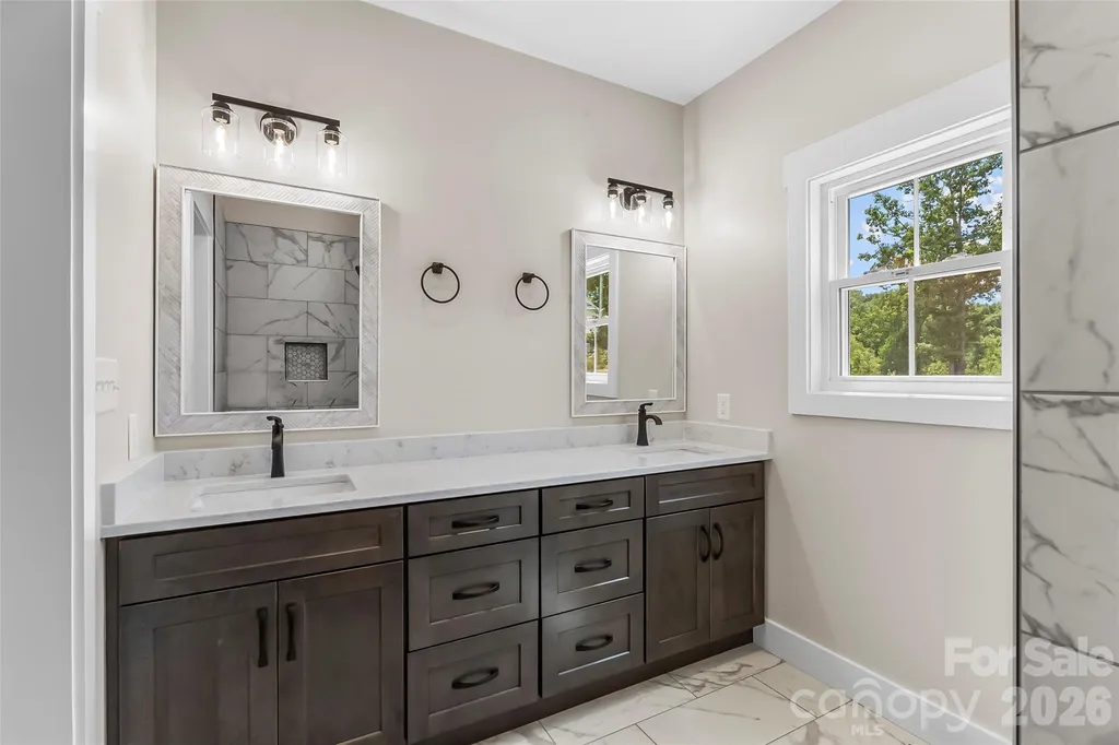 2456 Saratoga Run Morganton NC 28655