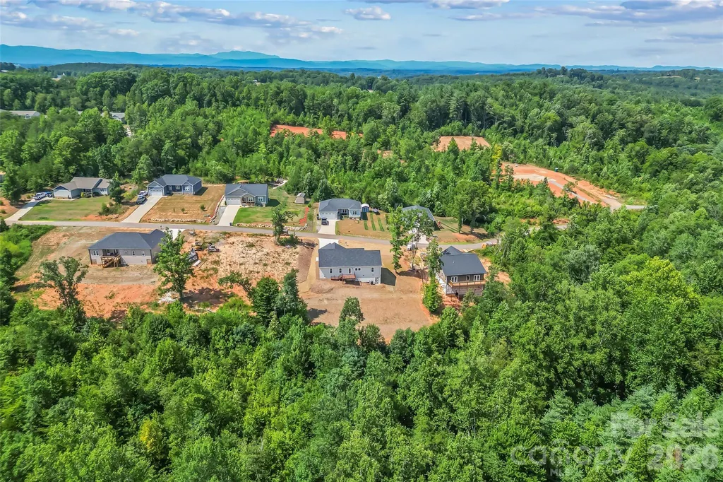 2456 Saratoga Run Morganton NC 28655