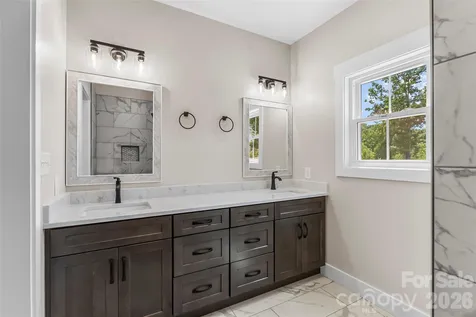 2456 Saratoga Run Morganton NC 28655