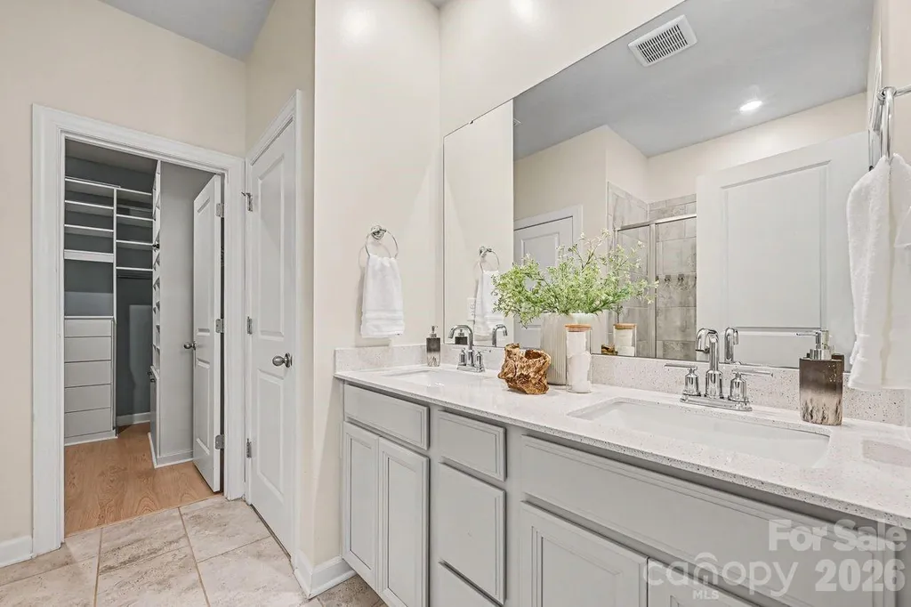 6702 Good News Drive Charlotte NC 28215