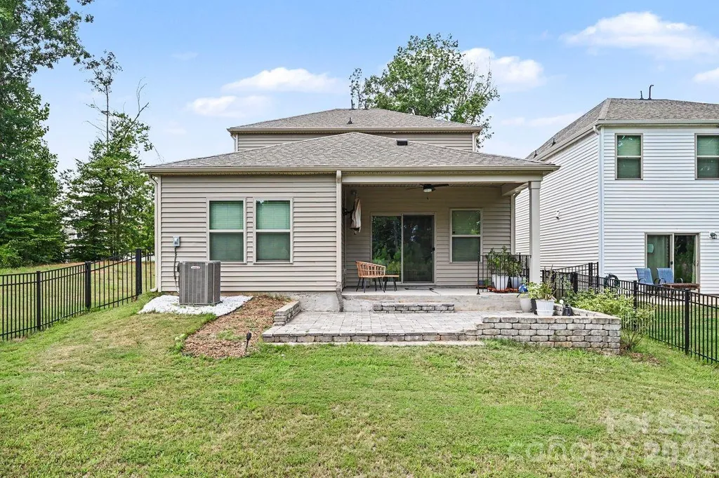 6702 Good News Drive Charlotte NC 28215