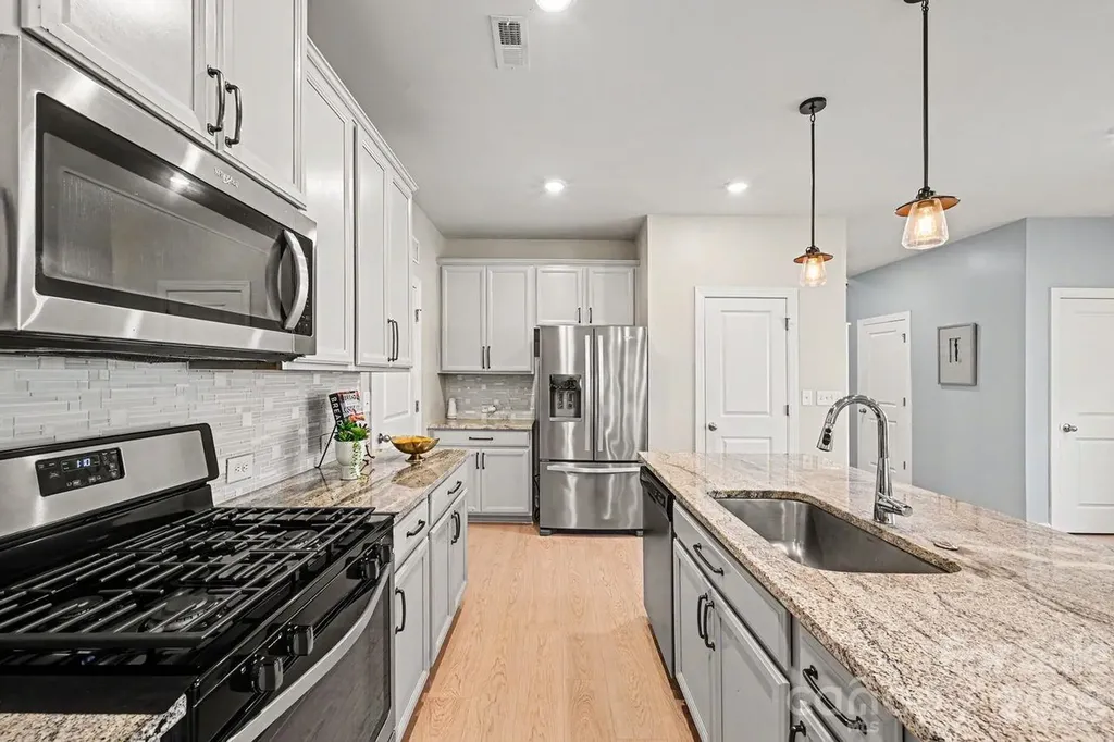6702 Good News Drive Charlotte NC 28215