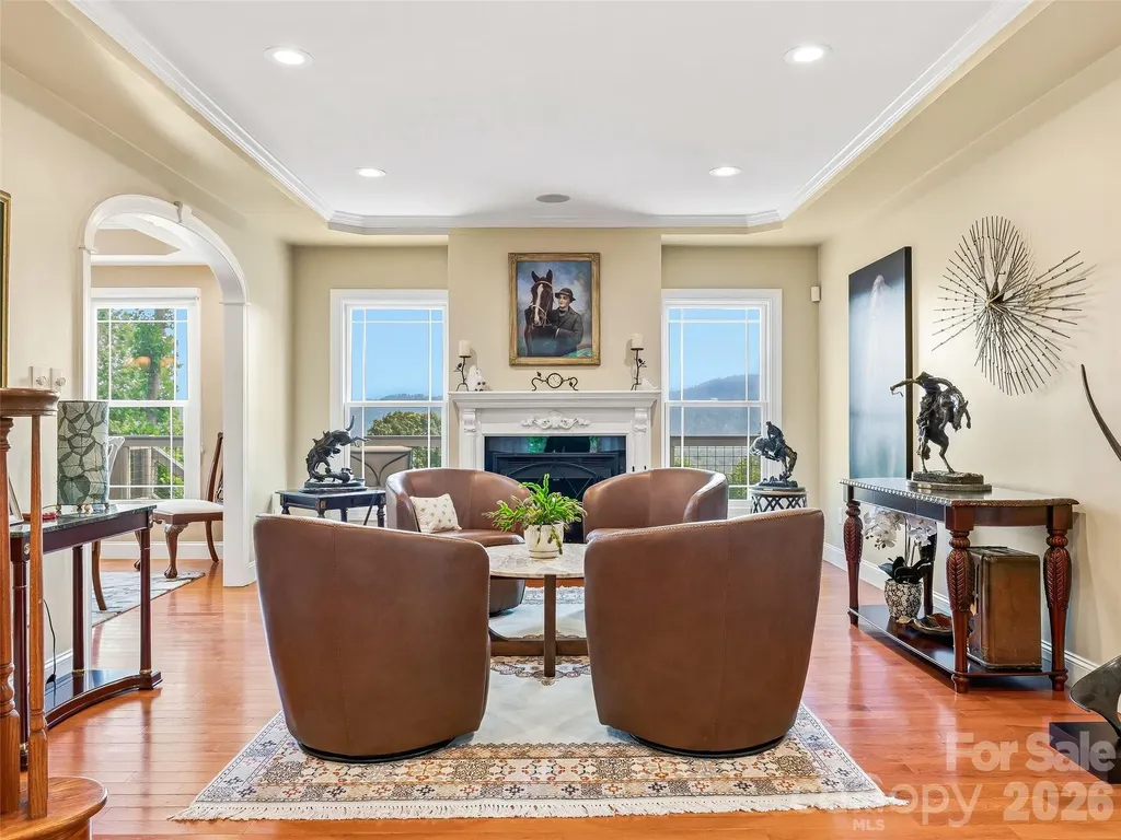 15 Patton Circle Asheville NC 28804