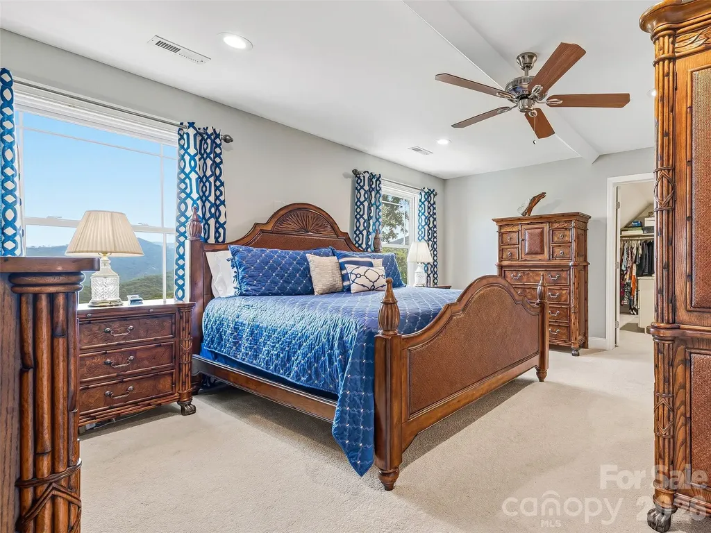 15 Patton Circle Asheville NC 28804