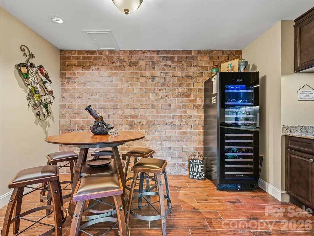 15 Patton Circle Asheville NC 28804