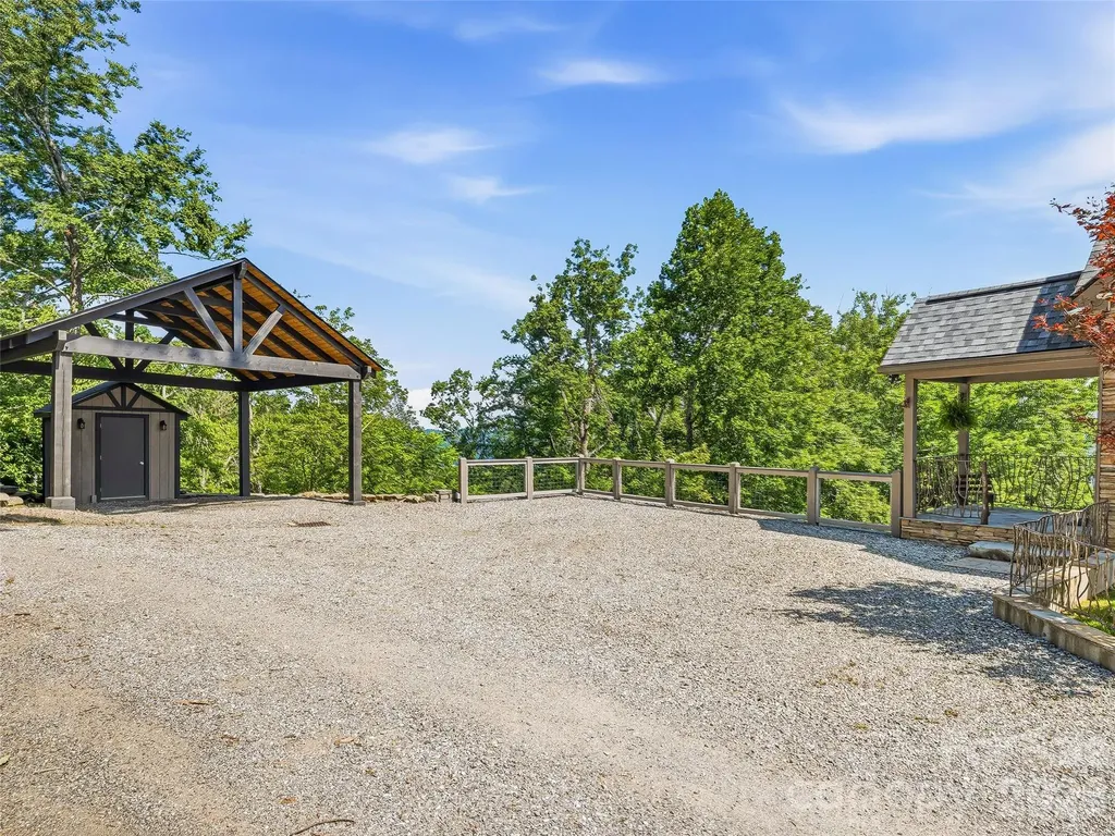 15 Patton Circle Asheville NC 28804