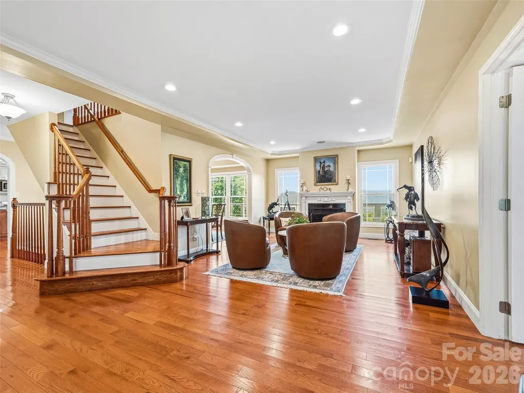 15 Patton Circle Asheville NC 28804