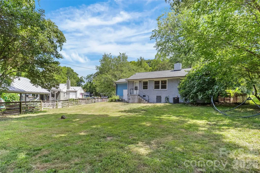 3443 Airlie Street Charlotte NC 28205
