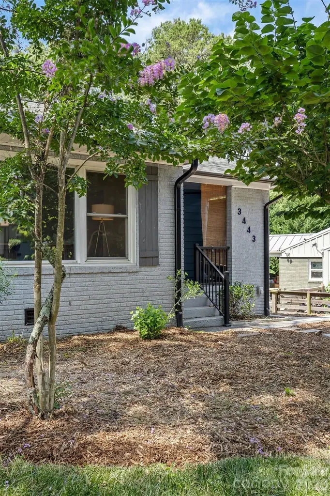 3443 Airlie Street Charlotte NC 28205