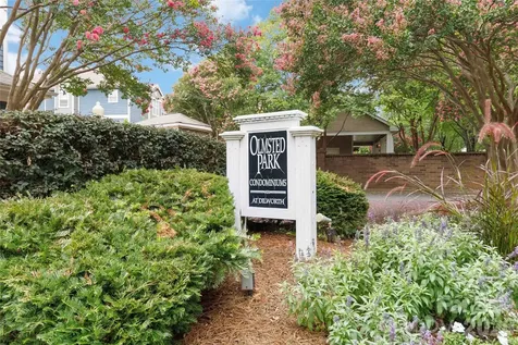 417 Olmsted Park Place Charlotte NC 28203