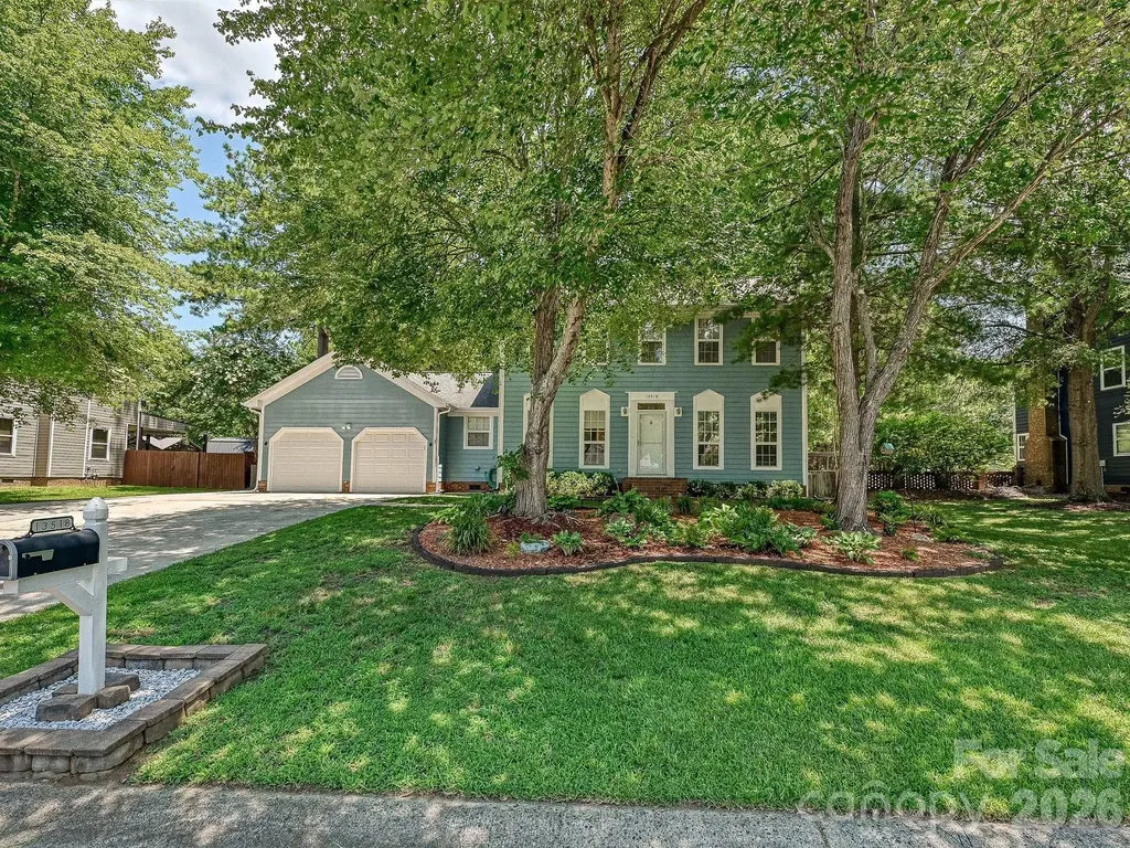 13518 Krislyn Woods Place Charlotte NC 28278