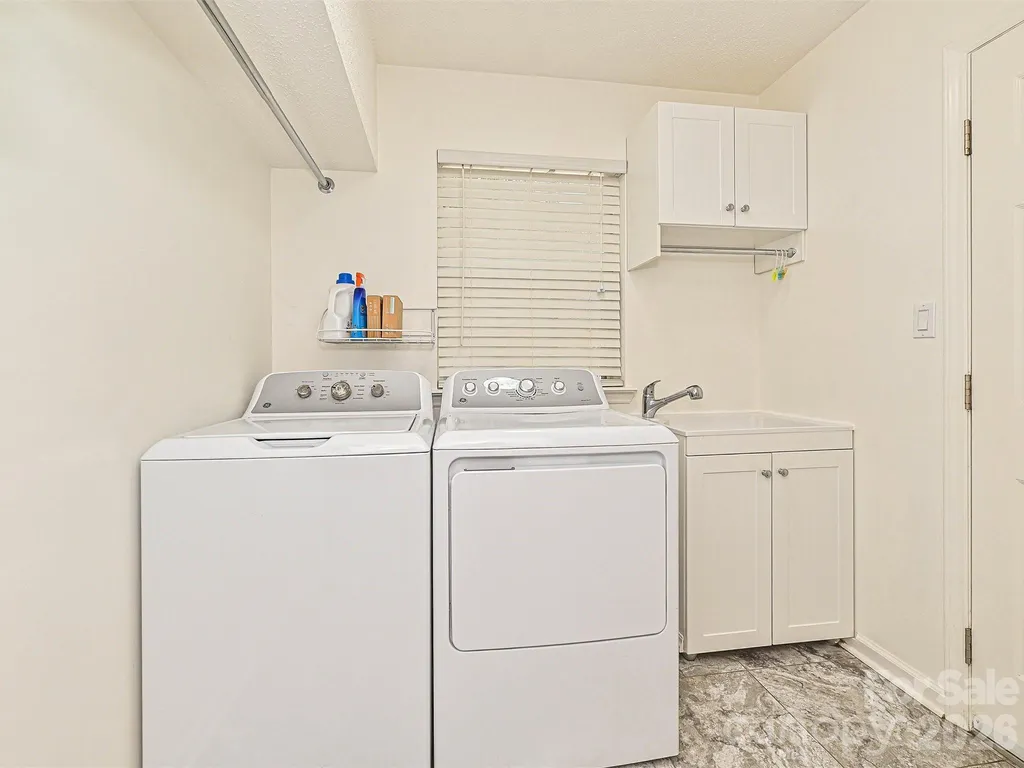 13518 Krislyn Woods Place Charlotte NC 28278