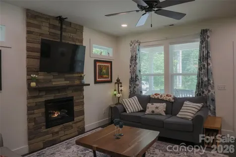611 Twinbrook Lane Maggie Valley NC 28751