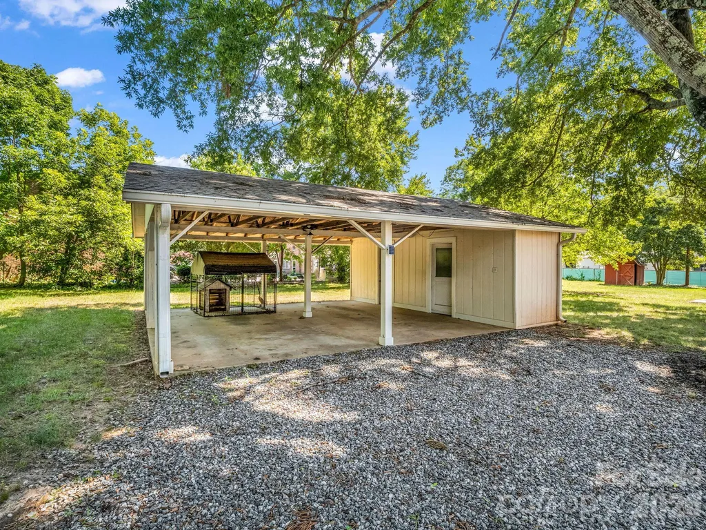 319 Arlington Street Forest City NC 28048