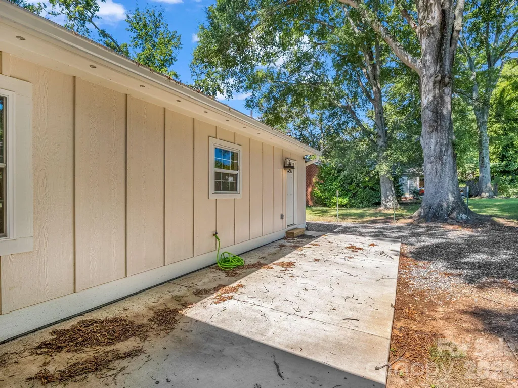 319 Arlington Street Forest City NC 28048