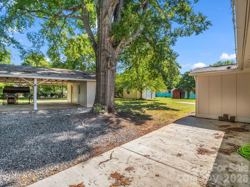 319 Arlington Street Forest City NC 28048
