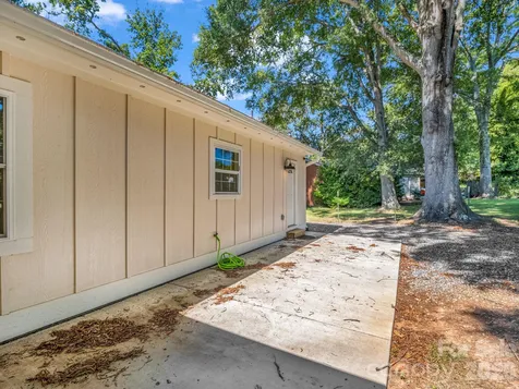 319 Arlington Street Forest City NC 28048