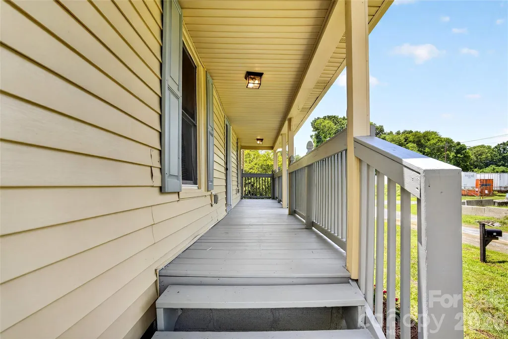 384 Grace Avenue NW Concord NC 28027