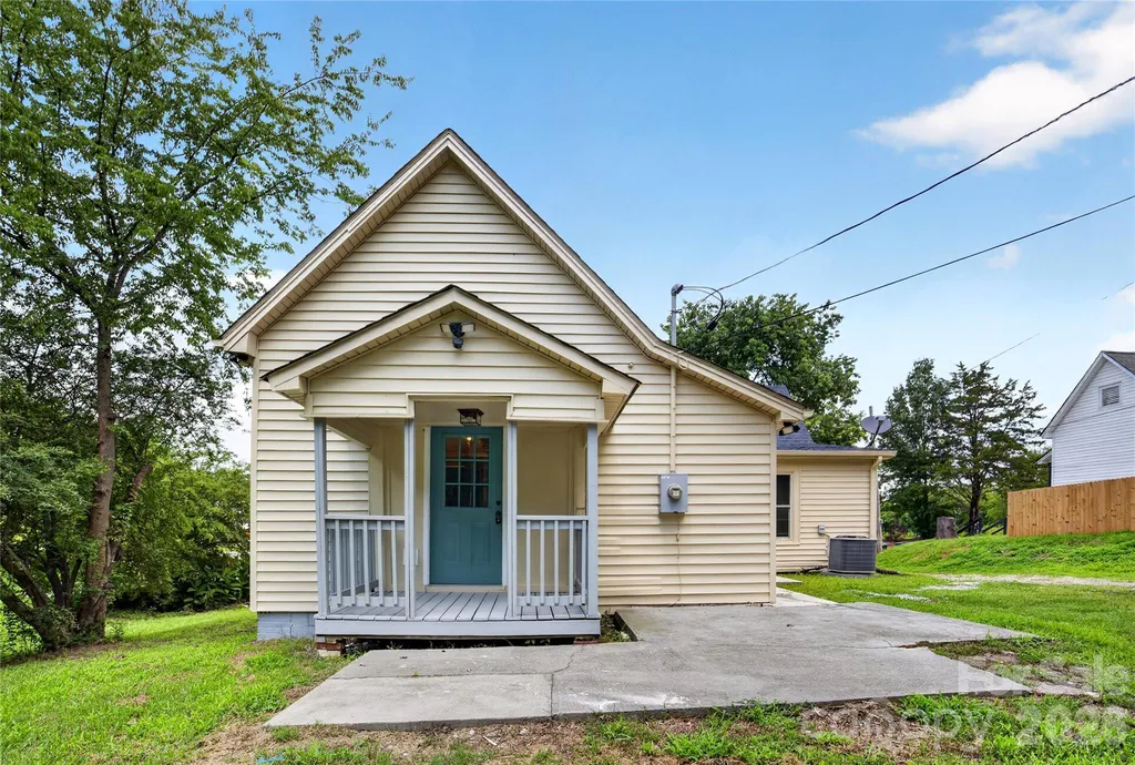 384 Grace Avenue NW Concord NC 28027