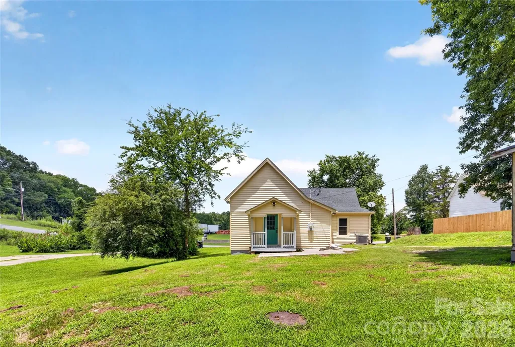 384 Grace Avenue NW Concord NC 28027