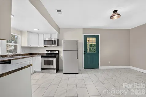 384 Grace Avenue NW Concord NC 28027