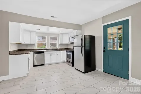384 Grace Avenue NW Concord NC 28027