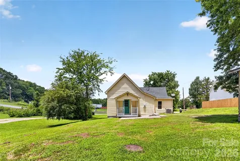 384 Grace Avenue NW Concord NC 28027
