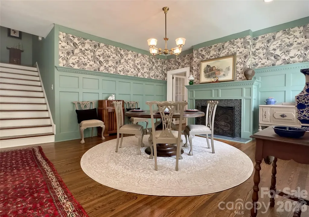 2021 Dilworth Road W Charlotte NC 28203