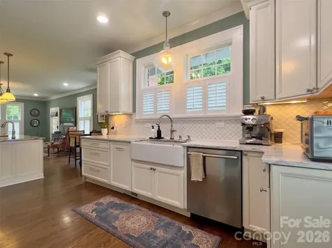 2021 Dilworth Road W Charlotte NC 28203