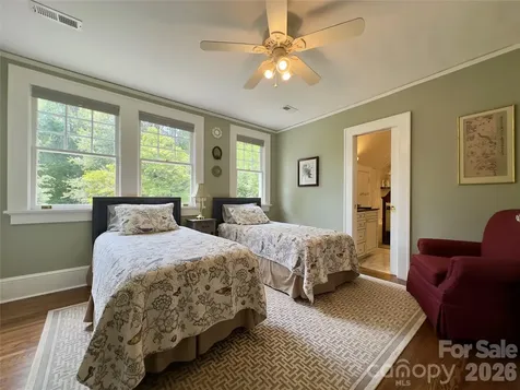 2021 Dilworth Road W Charlotte NC 28203