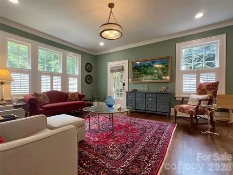 2021 Dilworth Road W Charlotte NC 28203
