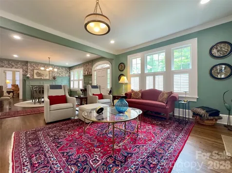 2021 Dilworth Road W Charlotte NC 28203