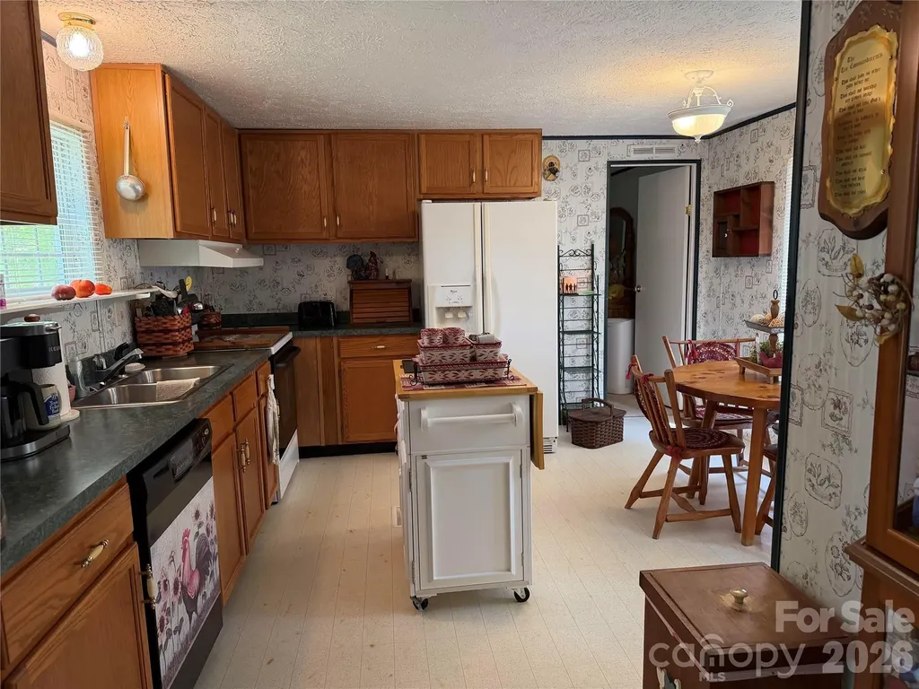 556 Gilbert Road Columbus NC 28722
