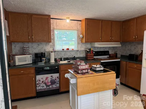 556 Gilbert Road Columbus NC 28722