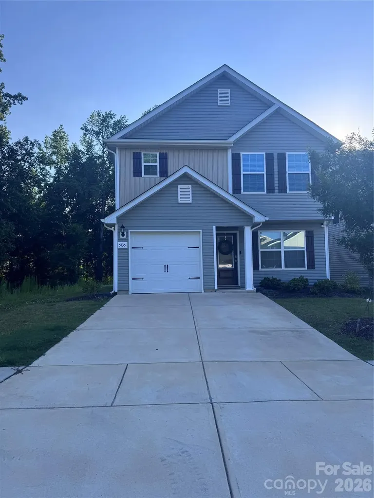 5135 Wolfridge Avenue Charlotte NC 28214