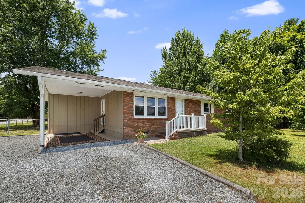 490 Ecusta Road Brevard NC 28712