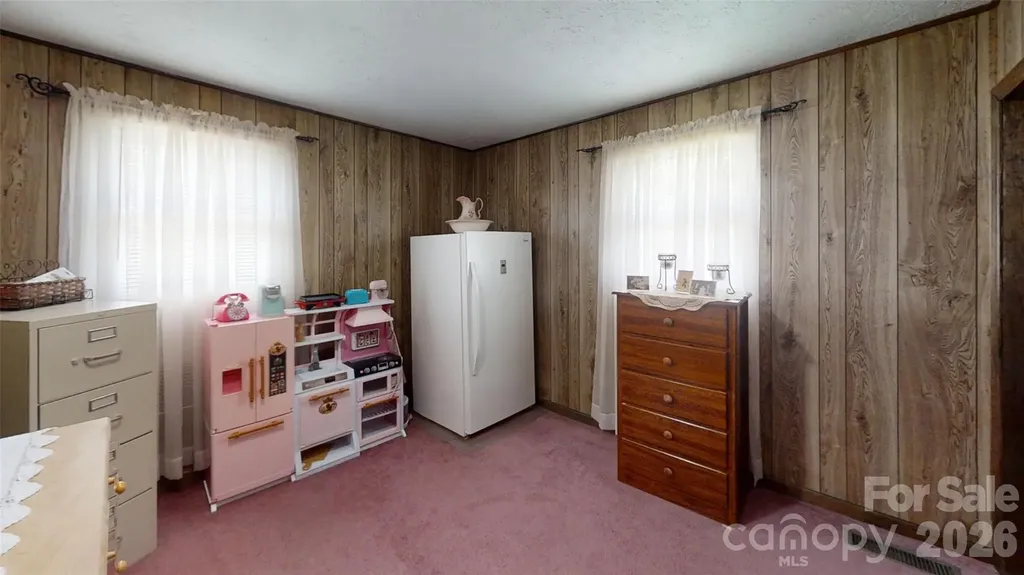 81 Pine Mount Road Weaverville NC 28787
