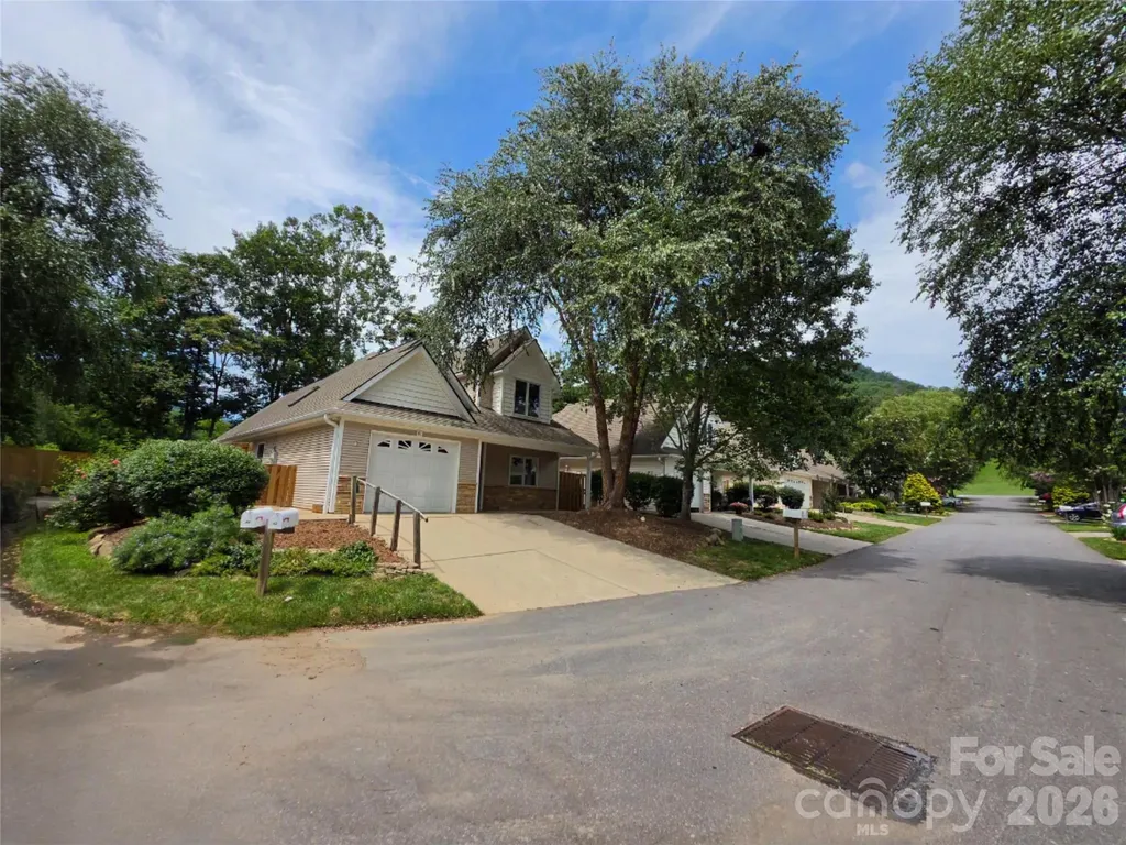 41 Beekeeper Trail Swannanoa NC 28778