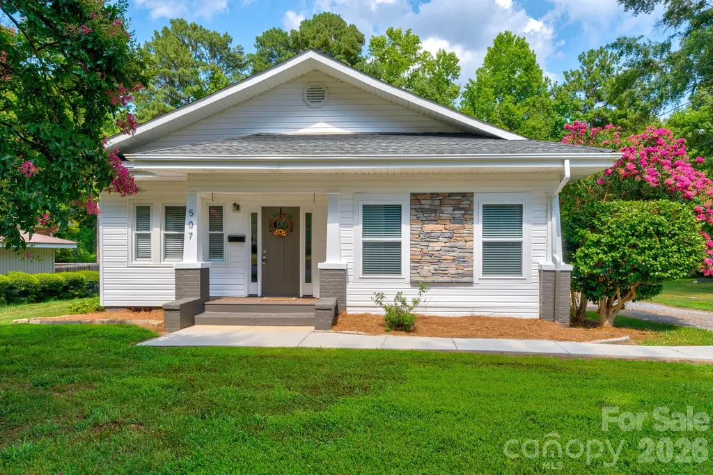 507 S Elm Street Cherryville NC 28021