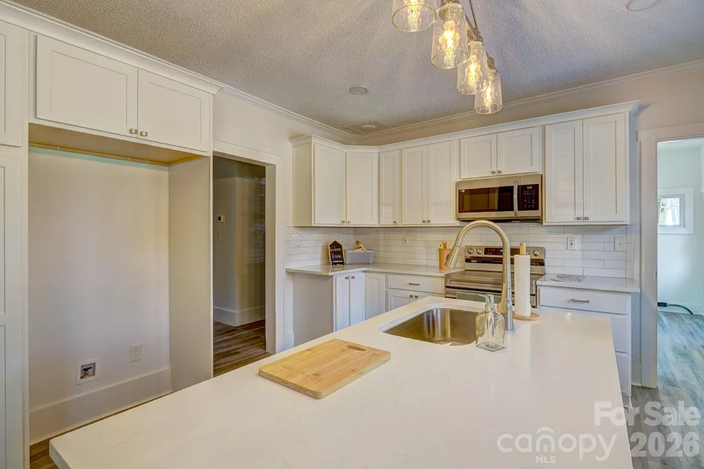 507 S Elm Street Cherryville NC 28021