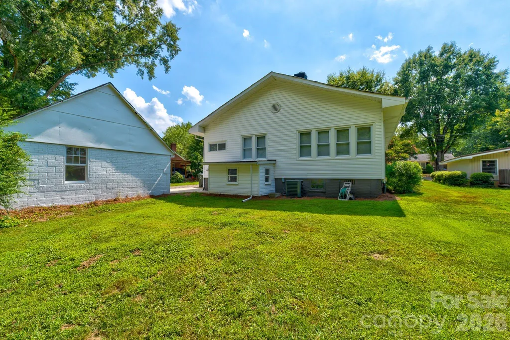 507 S Elm Street Cherryville NC 28021
