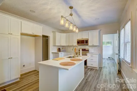 507 S Elm Street Cherryville NC 28021