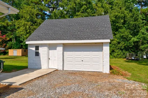 507 S Elm Street Cherryville NC 28021