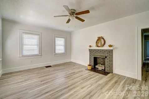 507 S Elm Street Cherryville NC 28021
