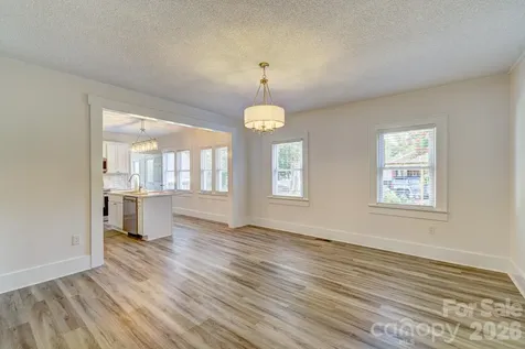 507 S Elm Street Cherryville NC 28021
