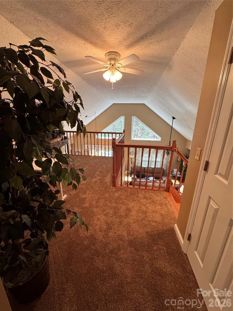 25 Elderberry Loop Newland NC 28657