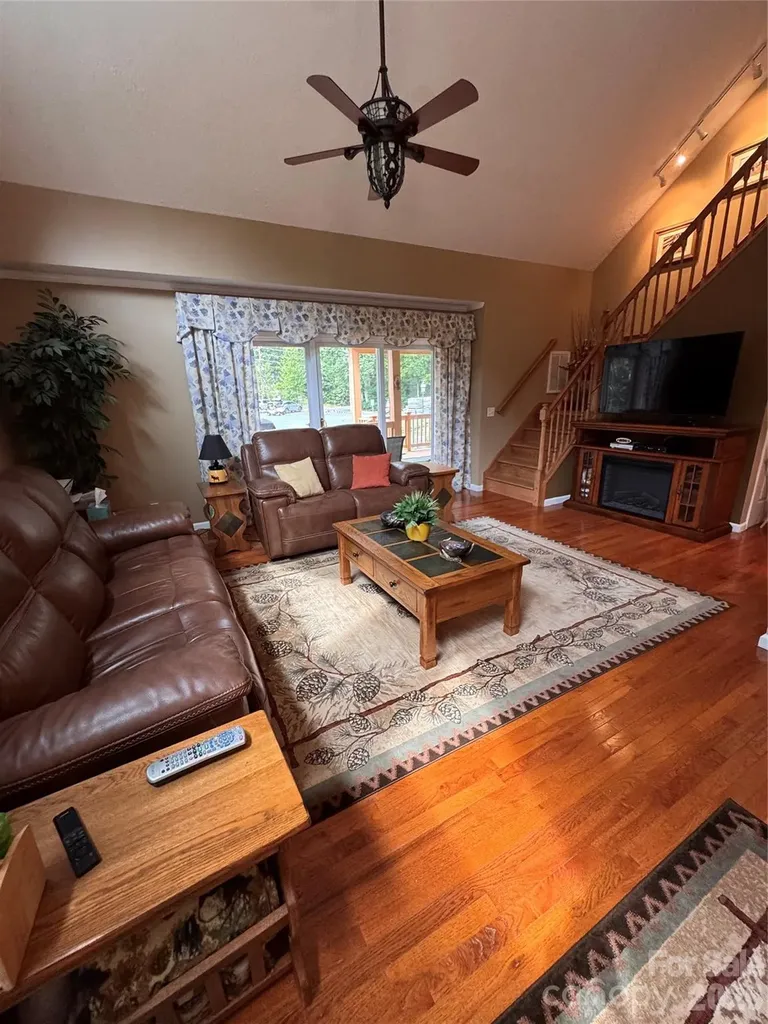 25 Elderberry Loop Newland NC 28657