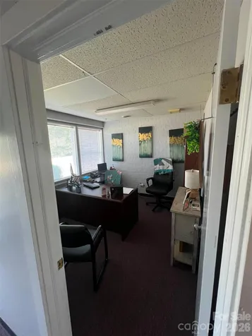 320 E Lee Avenue Yadkinville NC 27055