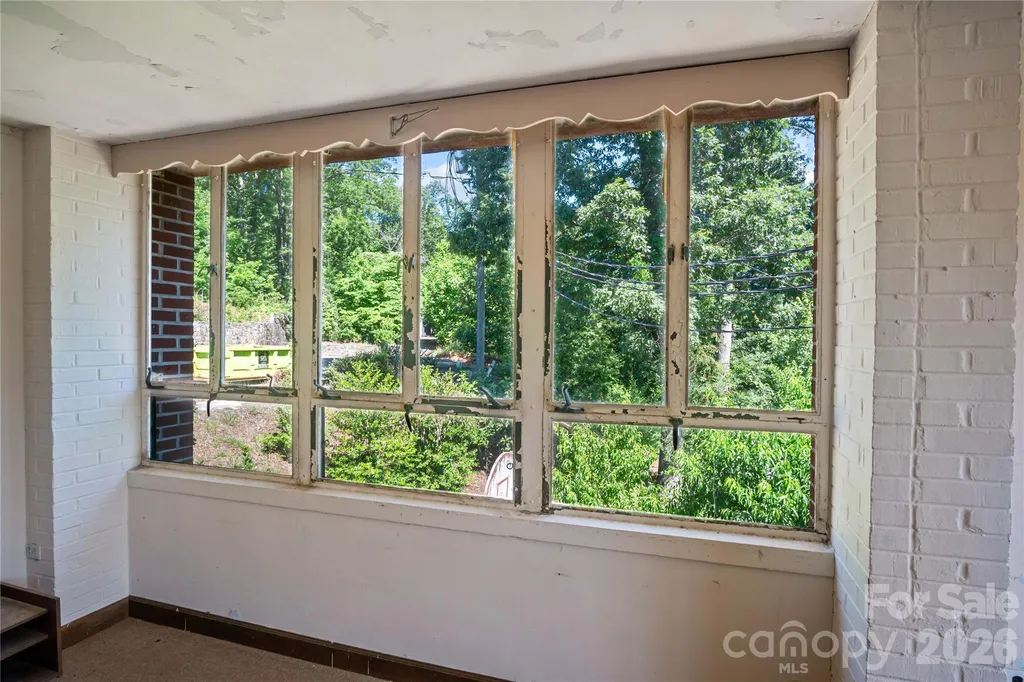 330 Carolina Drive Tryon NC 28782